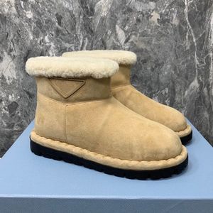 Nya skidstövlar Kvinnor Snöstövlar Triangel Etikett Ullfoder Suede Ankle Boots Päls på läder tjocka botten Vinter varma skor A49x#