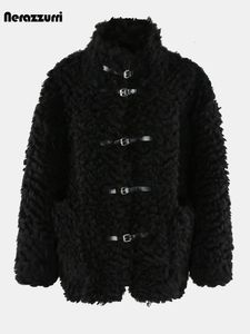 Nerazzurri Autumn Winter Overdimensionerade tjocka varma håriga svarta fuzzy faux päls kappa kvinnor lyxdesigner kläder fluffy jacka 240111