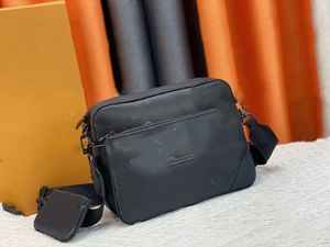 2023 läder axelväskor män handväskor messenger väska 3 bit set satchel mode handväska för man presbyopic cross body paket grossist tr