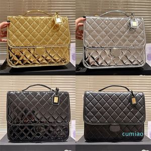 Tasarımcı Kadınlar Kapitone Sırt Çantası Stil Çanta Fransa Lüks Marka Patent Deri Moda Omuz Çantaları Lady Diamond Lattice Üst Tapı Tote Flep Çanta 31cm