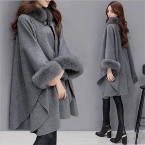 S-5XL Winter Warm Fashion Cloak Horn Buckle Woolen Poncho Capes Women Faux Rabbit Fur Dolman Sleeves Loose Long Cappa Coat 240110