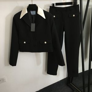 Luxury Jacket Pants Female Cardigan Ytterkläderbyxor Trendiga Rhinestone -knapp Coaster Tracksuit Formella träningsdräkter
