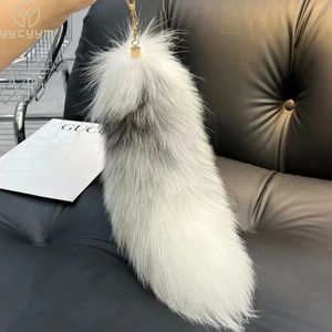 Real Fox Fur Tail Large Long Natural Fur tail Keychain Pendant Cosplay tail Cute Wolf Fox Tail Fur Car Keychains For Women 240110