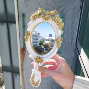 Ручное зеркало в европейском стиле в стиле ретро, винтажное туалетное зеркало для макияжа, ручное зеркало для спа-салона, косметическое компактное зеркало, настольные инструменты для макияжа 240111
