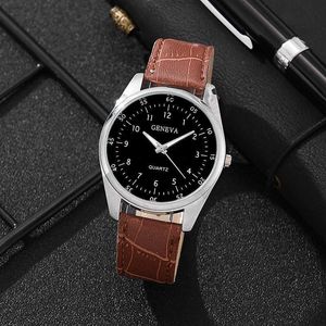 New Mens Watch 비즈니스 벨트 남성 석영 진자 선물 테이블