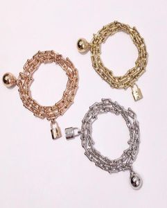 Bracelet de verrouillage de haute qualité pour femmes, bracelet en acier titane 09933617