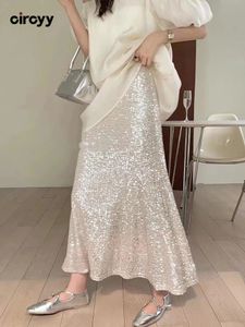 Circyy Langer Rock für Damen mit hoher Taille, schlanker Sommer-Pailletten-Trompetenrock, weiß, koreanische Mode, schlicht, elegant, Bürodame 240111