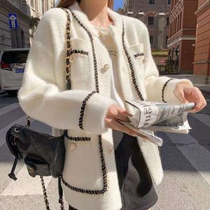 女性用セーターアサイプゴットホワイトミンクカシミアセーターコート女性秋の冬のレイジースタイル韓国レトロブラックルーズOネックニットカーディガンファッション