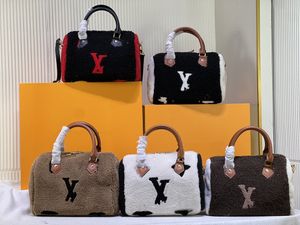 Designer Bag Women's Plush Fashion Shoulder Bag Leather Shoulder Strap Shoulder Bag Handbag Personalized Handbag