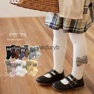 Leggings Strumpfhosen Baby Mädchen Leggings Kleinkind Kinder Bowtie Hosen S2023 Frühling Herbst Prinzessin Baumwolle Strumpfhosen ldren's Koreanischen Stil Kleidungvaiduryb