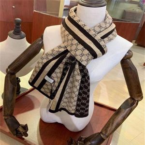 2022 Neues Top-Designer-Schal für Damen und Herren, Modemarke, 100 % Kaschmir-Schal für den Winter, lange Wraps für Damen und Herren, Größe 180 x 35 cm, Chri187n