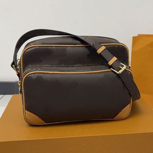 Homens Mulheres Casual Esportes Ao Ar Livre Couro Genuíno Grande Capacidade À Prova D 'Água Peito Cintura Celular Bolsa Messenger Bolsa Desiger Câmera Bolsas Letras de Flores Antigas