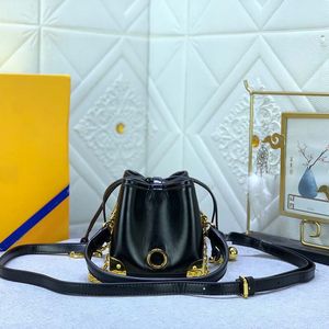 M83227 Mini Bucket Bag Lucky Bag, Luxury Shoulder Bag, Women's Mini Crossbody Bag, Designer, Women's Fashion Metal Corner Drawstring Opening and Stängning