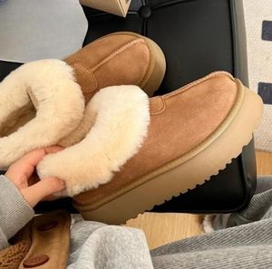 الكلاسيكيات نساء منصة Tazz Slippers Snow Boots Wool Mouth حافظ على الحذاء الدافئ الساخن بيع ناعم مريح من جلد الغنم أفخم أحذية غير رسمية.