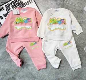 Brand Baby Tracksuits Designer Spädbarn Jumpsuits Suit Size 66-100 Newborn Round Neck Hoodie and Sports Pants Jan10