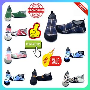 Designerplattform Sandaler Män Kvinna Lätt Weight Wear Resistant Anti Slip snabbtorka surfing Breath Mesh Water Beach Breattable gummilöt Sandaler Sandaler