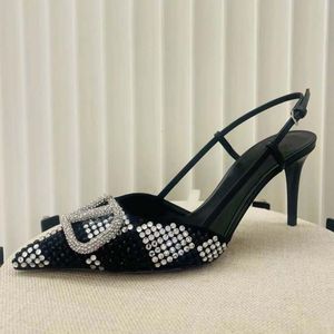 Rhinestones Sandaler Designer Women Dress Shoes Slingbacks Pumpar 8cm High Heels Colored Pointed Sexy Sandals Luxury Fashion Kattunge Heel Quality Single Shoe 35-42 10a