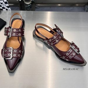 Retro Burgundowe skórzane klamry klamry płaskie sandały prawdziwe skórzane spiczasty palce u stóp lolita sukienka letnia butę kobiet 240110