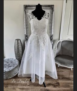 Custom Made Marfim Até O Chão Vestido De Noiva Com Lace-up Voltar Sem Mangas V-Pescoço Laço Branco Apliques Vestidos De Noiva Tule A-Line Mulher Fotos Reais Vestido Para Bebridal1