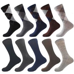 Box Packing Big Size Breattable Elastic Crew Socks Man Gift Combed Cotton Mens Business Socks Classical Solid Color Plaid 240112