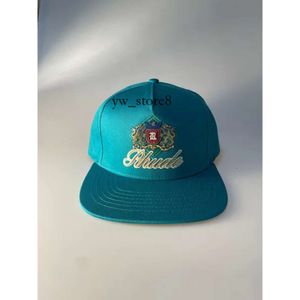 Rhude Caps Projektant Rhude Hat Ball Hat Casual Ritedoed Outdoor Suncreen Baseball Cap Męskie i Damskie Wysokiej jakości streetwear Green Blue Rhude Regulowane 7263 7263