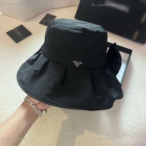 Summer Sun Protection Designer Cap Fashionable Bonnet Dressy Autumn Hats Pranda Hats Men Skull Outdoor Womens Cappelli Beanies Sticked Hat The Basket Bucket Hat 2329