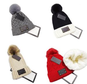 Beliebte Mode Winter Beanies Caps Hüte für Frauen Männer Outdoor Motorhaube mit echten Waschbären Pelz Pompoms warme Mädchen Cap Snapback Frau p2473011