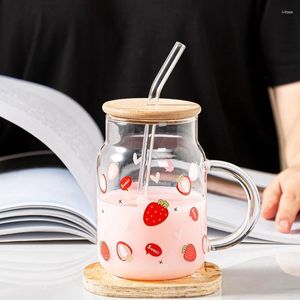 Bicchieri da vino Tazza di vetro creativa alla fragola con coperchio Latte da ufficio per celebrità di Internet per studenti di grande capacità estivi da donna carini