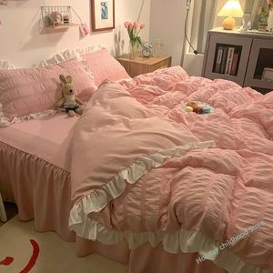 Pink Ruffled Seersucker Duvet Cover Set 34pcs Soft Lightweight Down Alternative Grey Bedding with Bed Skirt and Pillowcases 240112