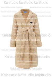 2023 Autumn Winter Design Europeiska och amerikanska bomullskläder Fashion Flip Collar Mid Length Belt Temperament Women's Slim Fit Coat