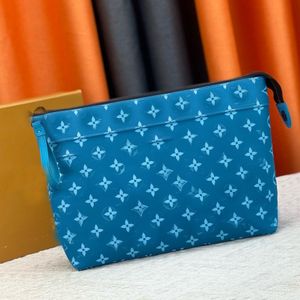 spring new style designer Clutch Bag women Voyage Souple pouch purse blue envelope men clutch high quality large multifunction organizer bag for travel M82800 green