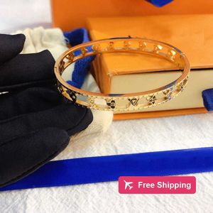 Bangle Bangle Designer Bracelets Luxury Jewelry Charm bracelet Women Bangle Letter Plated Stainless steel 18K Gold Wristband Party Gifts Accessories Hollow Out VF