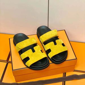 Designer come with boxes, leather sandals, beach flat plush slippers summer and winter in a fashionable classic casual version