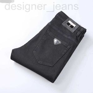 Jeans da uomo firmati Designer Uomo Elasticità Jean Hombre Pantaloni Uomo e donna Marchio di moda Pantaloni di lusso Pantaloni denim Tendenza Moto Bottoni skinny UKVI