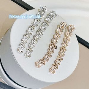 Luxury Dangle örhängen Force Märkesdesigner V Guldpläterad rund Bucket Charm Chain Hoursehoes Buckelets Bröllopsmycken för kvinnor Brides Engagment Party Gift