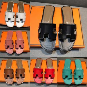 Mulheres Sandálias Mulheres Chinelos Moda Luxurys Floral Slipper Couro Borracha Flats Sandálias Verão Praia Sapatos Mocassins Gear Bottoms Sliders Tamanho 35-42