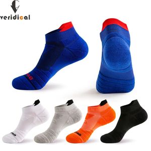 5 par Sport Crew Crew Socks Bawełniany ręcznik dolne Upsorbing Tłumienie Badminton Tennis Rower Run Fitness Travel 240112