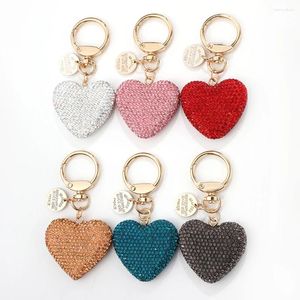 Keychains Full Rhinestone Heart Key Chains Light Luxury Alloy Rings for Girls Liten Fresh Ring Handbag Pendant Creative