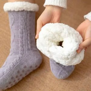 Thickened Winter Woven Thermal Cashmere Socks Floor Sock's Carpet Home Plus Velvet Sleep Slippers Leg Cover 240111