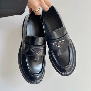 Designer mocassins monolith escovado couro mulheres mocassins deslizamento em sapatos mulheres oxford borracha grossa luxo fosco lug sola plataforma festa sapato de casamento