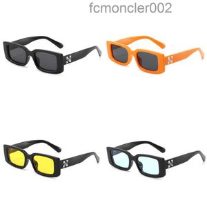 Lunettes de soleil de luxe Cadres de mode Style Carré Marque Hommes Femmes Lunettes de soleil Flèche x Cadre noir Lunettes Tendance Lunettes de soleil Lumineux Sports Voyage Sunglasse W86w 5999