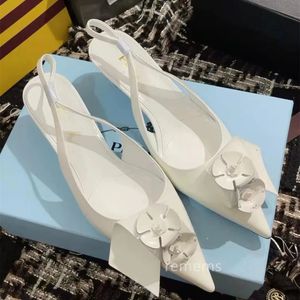 F/w 2023 luksusowe sandały prax buty kwiatowe origami slingback kobiety Kotek obcasy miękkie skórę teraz sonty spiczasty palce na imprezę ślubna dama spaceru