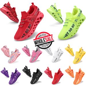 Wholesale Price designer shoes Running Shoes Classic Triple White Black Green Red Panda Mens Sports Sneakers Outdoor Low Men Women size 35-48