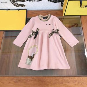 Długa klasyka projektantka dziewczyna sukienka dla niemowląt jesień list druku