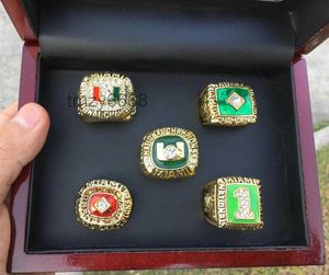 Pierścienie 5 szt. 1983 1987 1989 1991 2001 2001 Miami Hurricanes National Championship Ring Zestaw z drewnianym boiskiem wyświetlającym Fan Dift Drop Shi 60f5