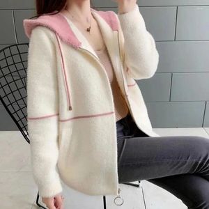 Kobieta dla kobiet z dzianiny 2024 Autumn/Winter Imitation Mink Role luźna krótka płaszcz Koreańszy dzianin Wool Cardigan Commuter v