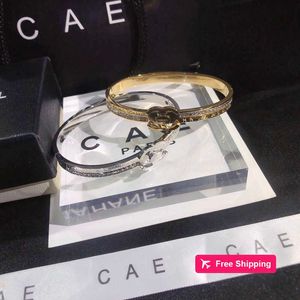 Bangle 18K Gold Bangle 925 Silver Designer Armband Luxury Girl Love Diamond Circle Armband Classic Brand Jewelry Par Present Box Fashion Family Accessories 19T9