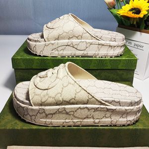 مصممي العلامات التجارية نساء السيدات جوفاء منصة صندل للسيدات الشريحة للسيدات مع lnterlocking ز جميلة مشمسة شاطئ امرأة الأحذية slippers slippers