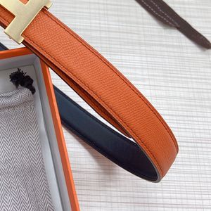 25 mm Belt Woman Belt Designer Real Calfskin gjorde mässingguldpläterad retro högsta räknekvalitet Lyxmärke 028