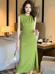 Sıradan elbiseler yaz uzun boylu fırsatlar elbise kadın kıyafetleri zarif güzel yeşil şık kolsuz sıska yarık midi parti robe mujer
